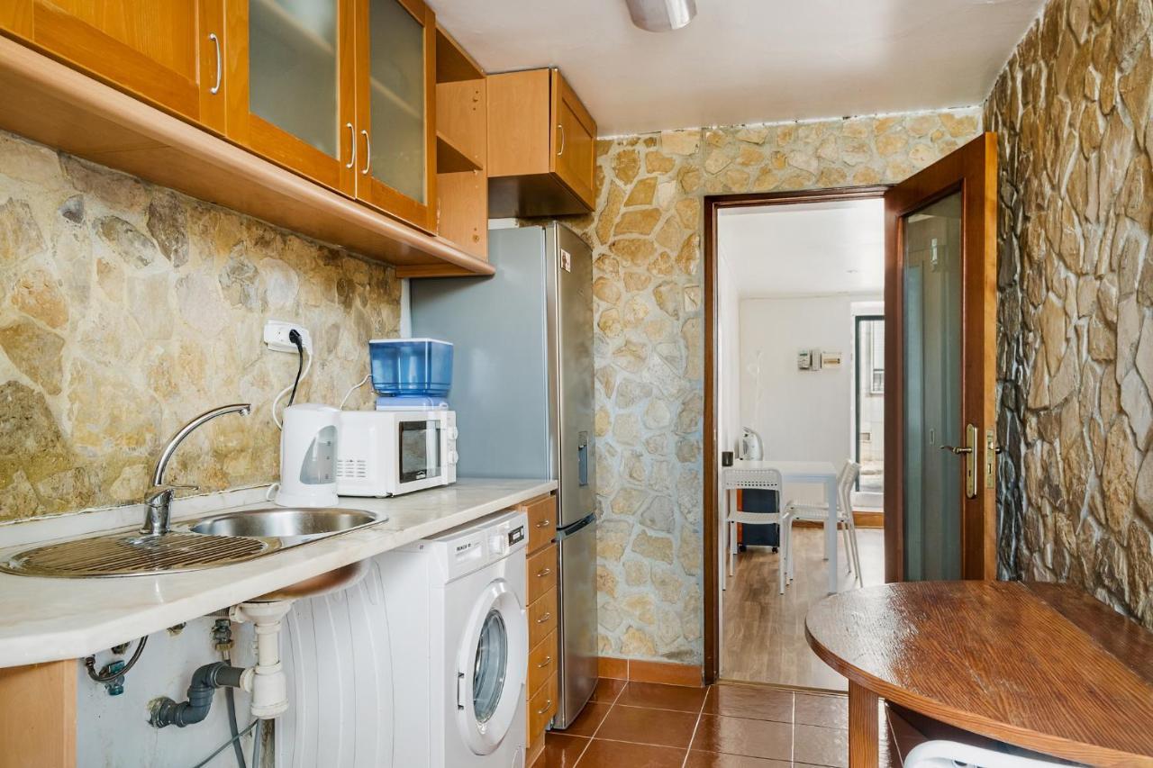 Appartamento Apartamento Com Terraco E Churrasqueira Lisbona Esterno foto